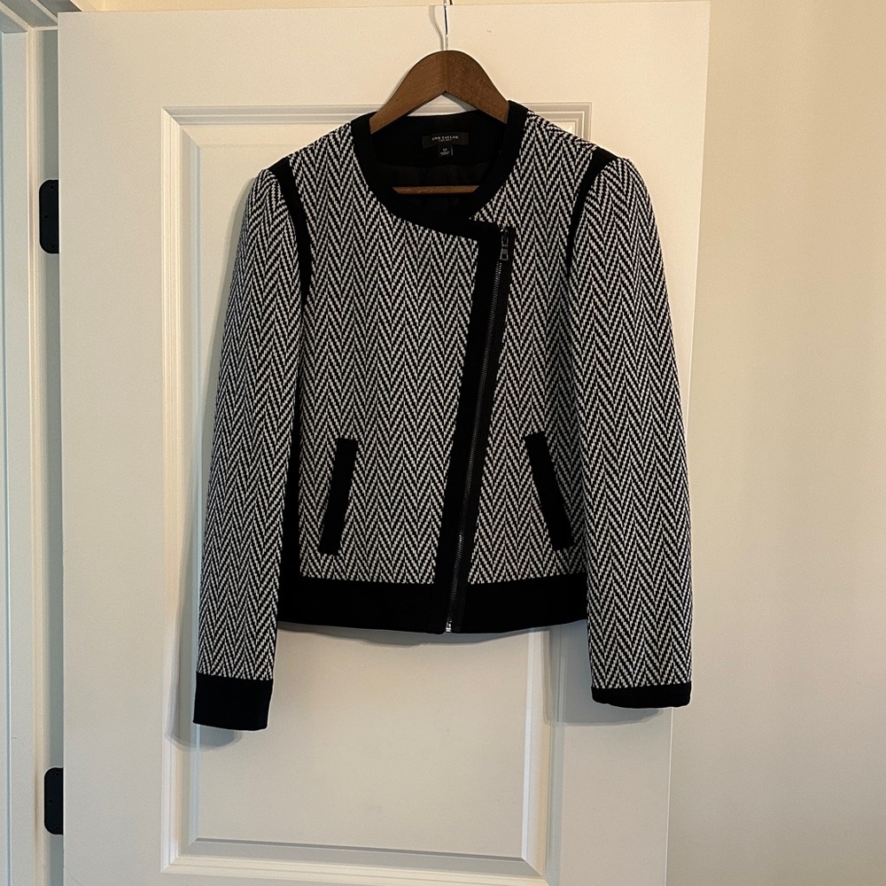 Ann Taylor Black and White Patterned Blazer